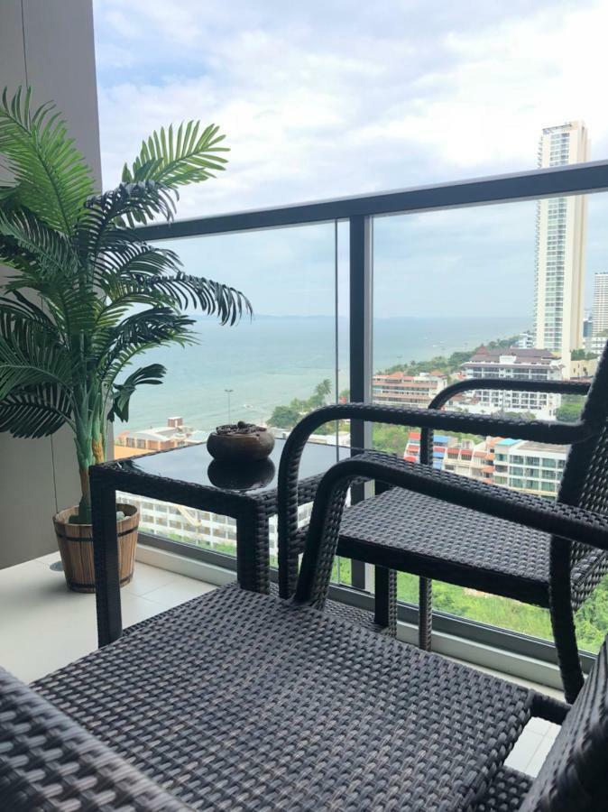 Apartamento Kuno - 2Br, Beachfront Jomtien Exterior foto